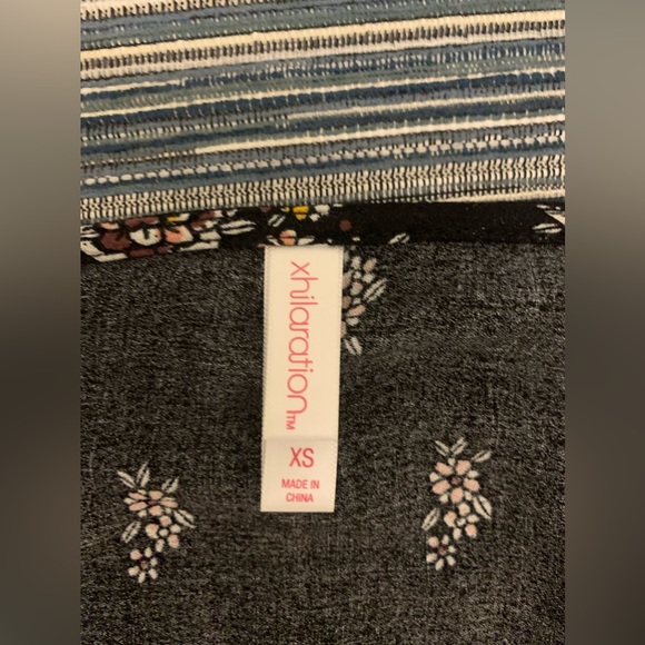 Xhilaration Size XS Long Sleeve Black Floral Romper - Picture 4 of 6